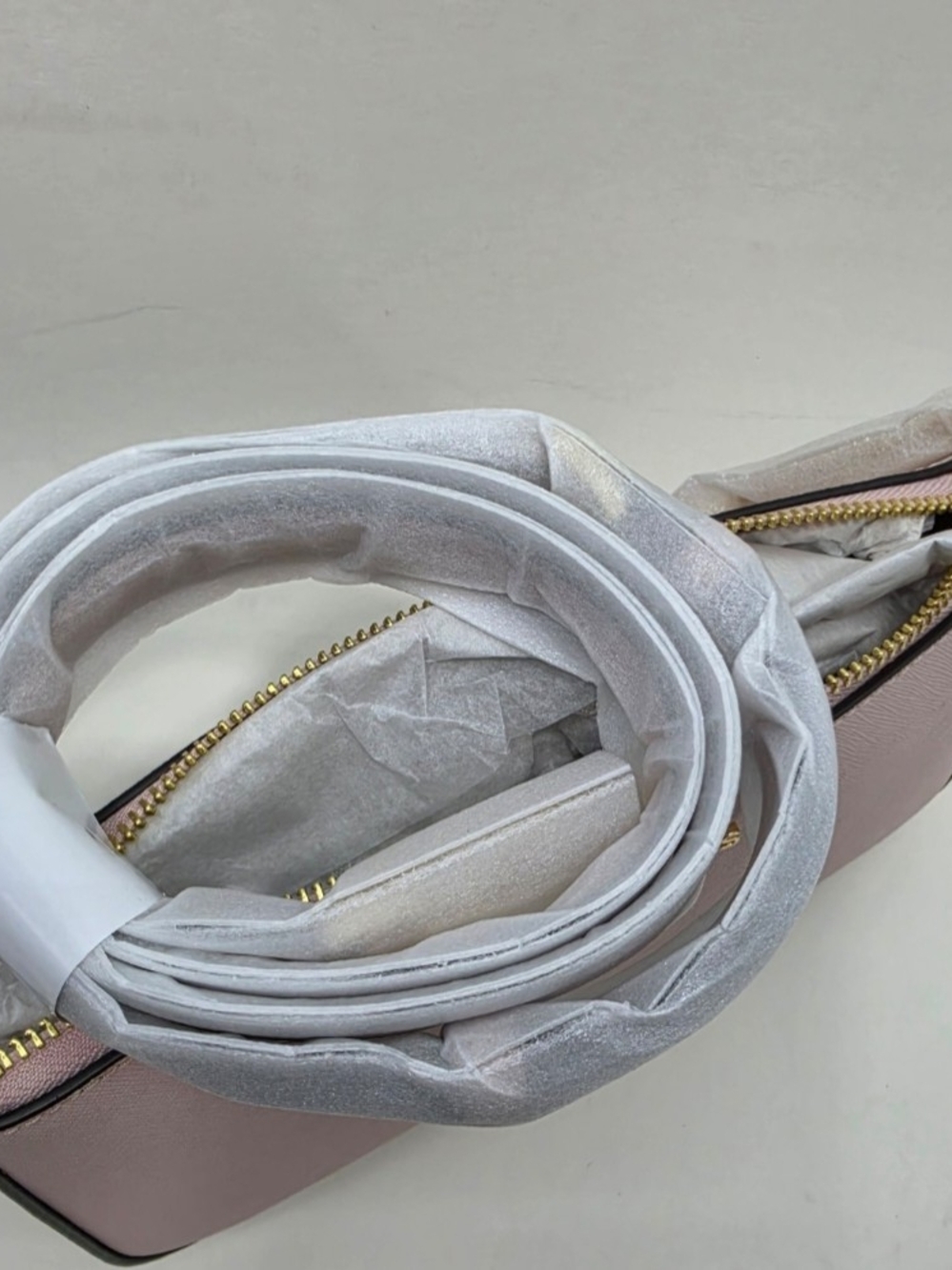 MICHAEL KORS Med Pouchette - Picture 8 of 10